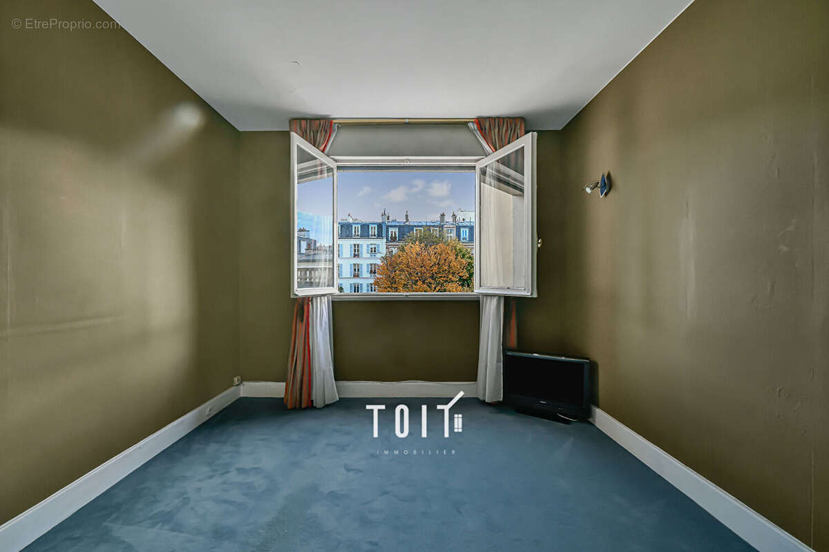 Appartement à PARIS-14E