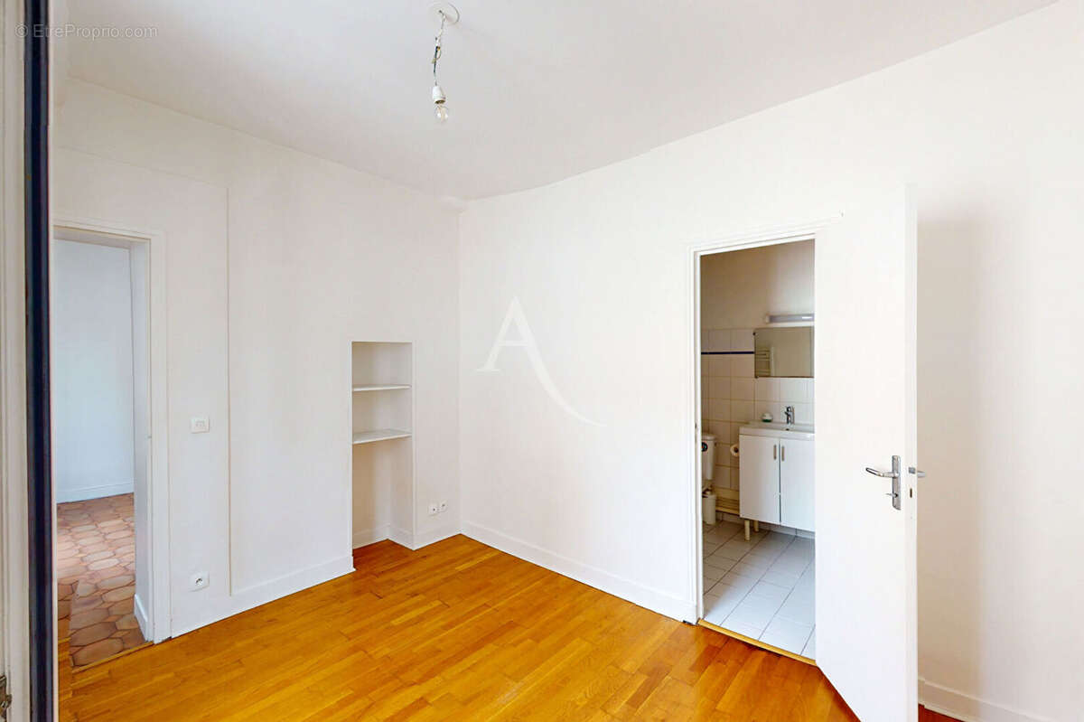 Appartement à PARIS-10E