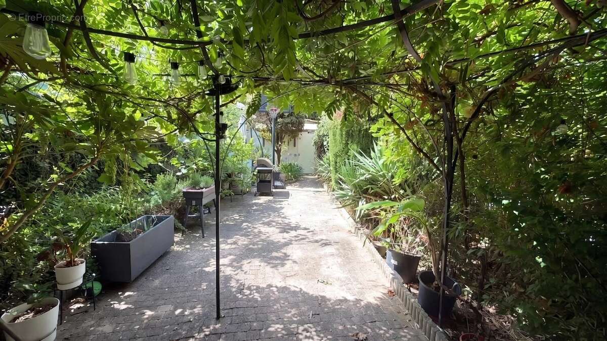 LA TURBIE - Maison de caractère dans le village - photo 5