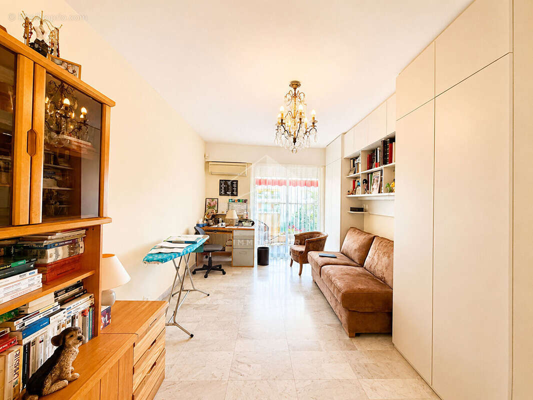 Appartement à LE CANNET