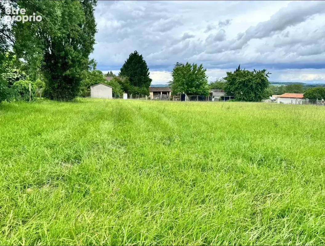 Terrain à SAINT-ANTOINE-CUMOND