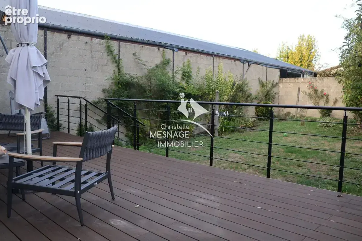 À vendre chez Christelle Mesnage Immobilier. Au centre-ville - photo 9