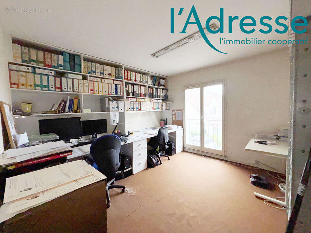 Commerce à NOISY-LE-GRAND