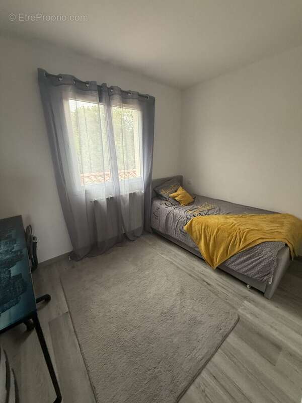 Maison à VILLEMOUSTAUSSOU