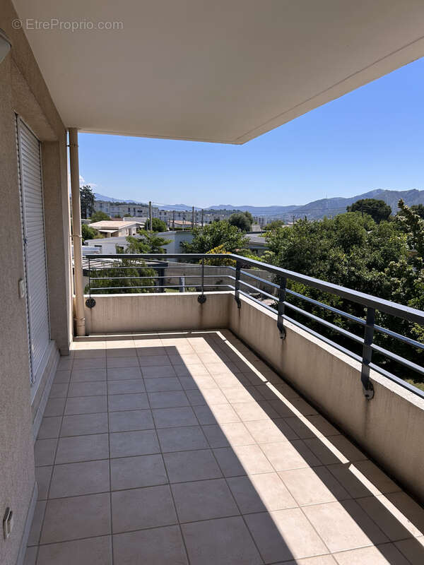 Appartement à MARSEILLE-12E