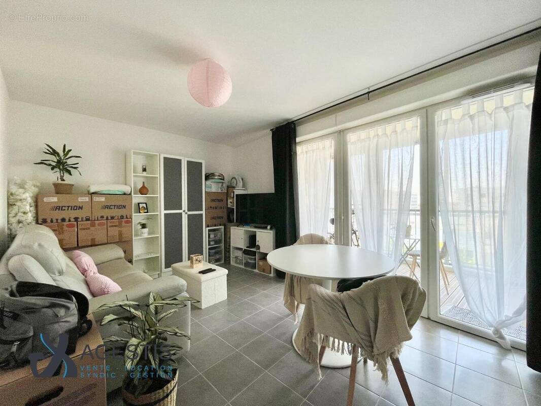   - Appartement à BLAGNAC