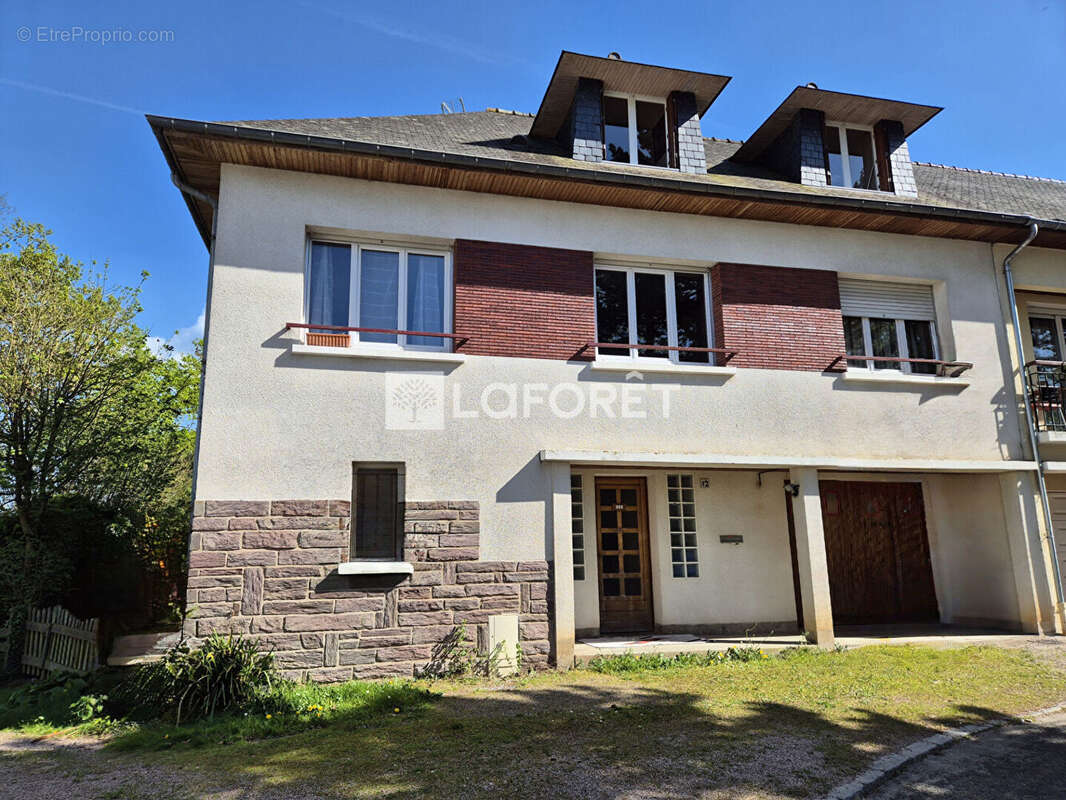 Maison à LE RHEU