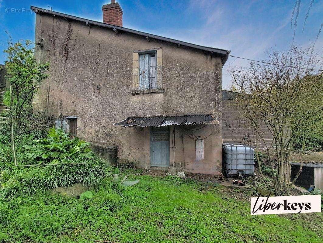 Maison à MONTREUIL-BELLAY