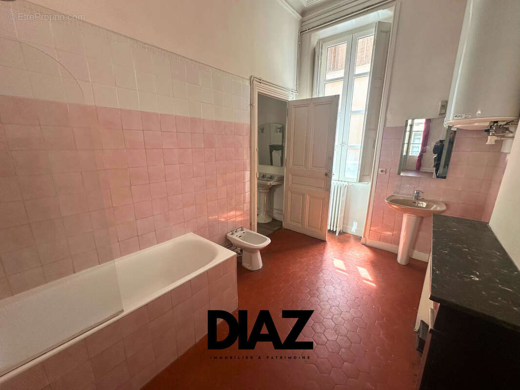 Appartement à NIMES