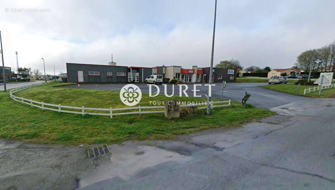 Commerce à LA CHATAIGNERAIE