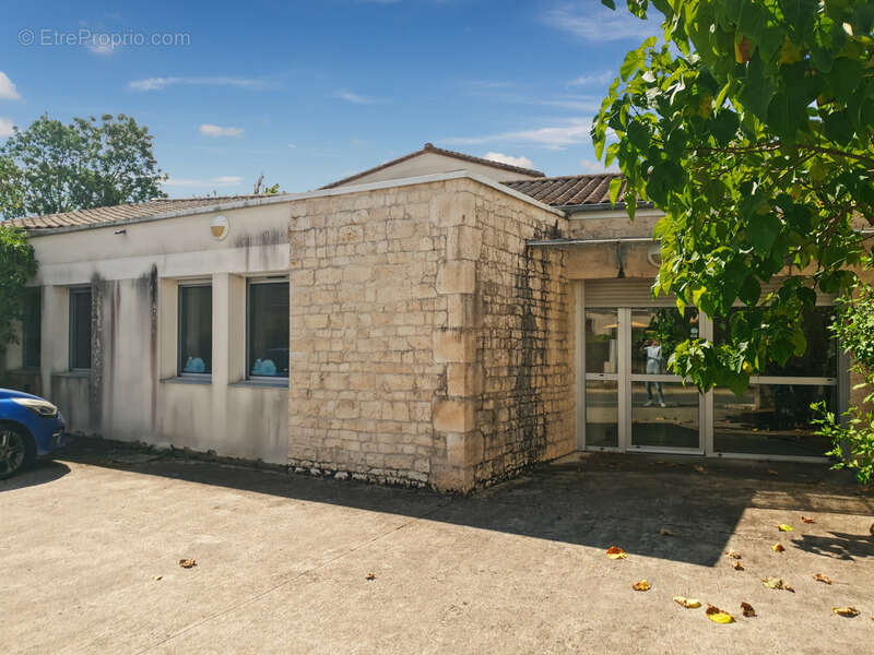 Local/bureau à vendre  (79) - photo 6