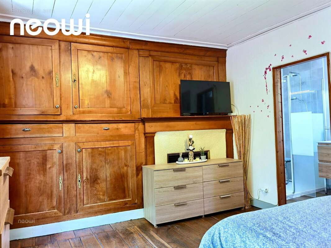 Maison auvergnate avec dépendance - photo 12