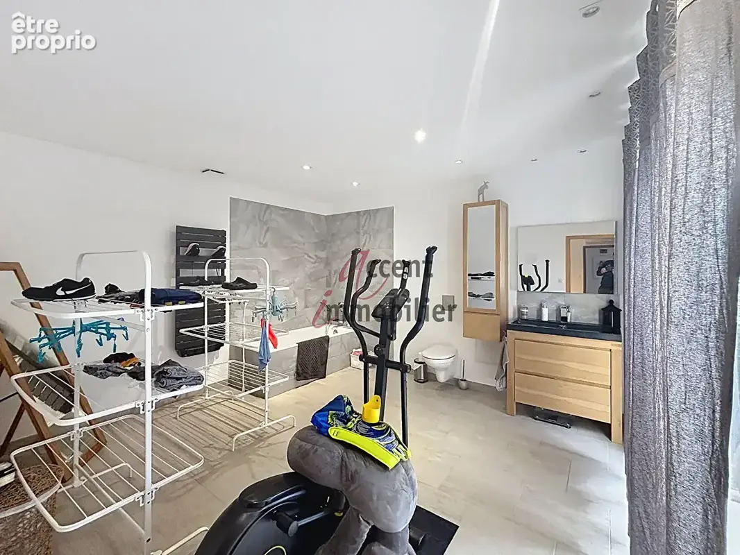 Exclusivité : PLAN D'ORGON : Maison plain pied T6 120 m² sur 610 m² de terrain avec jardin et garage - photo 9