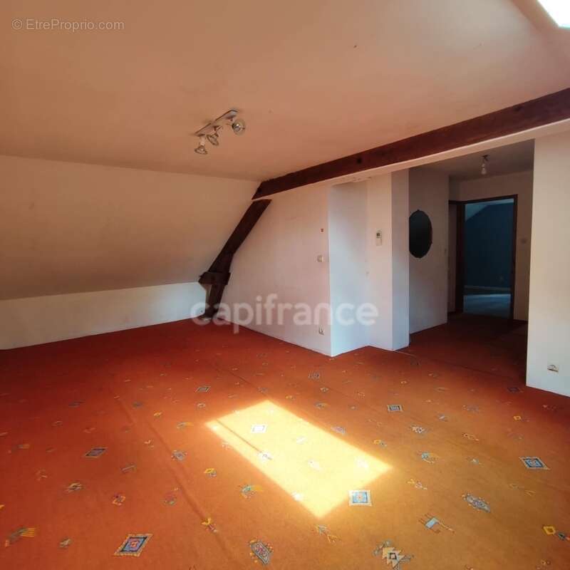 Maison à LES AVENIERES