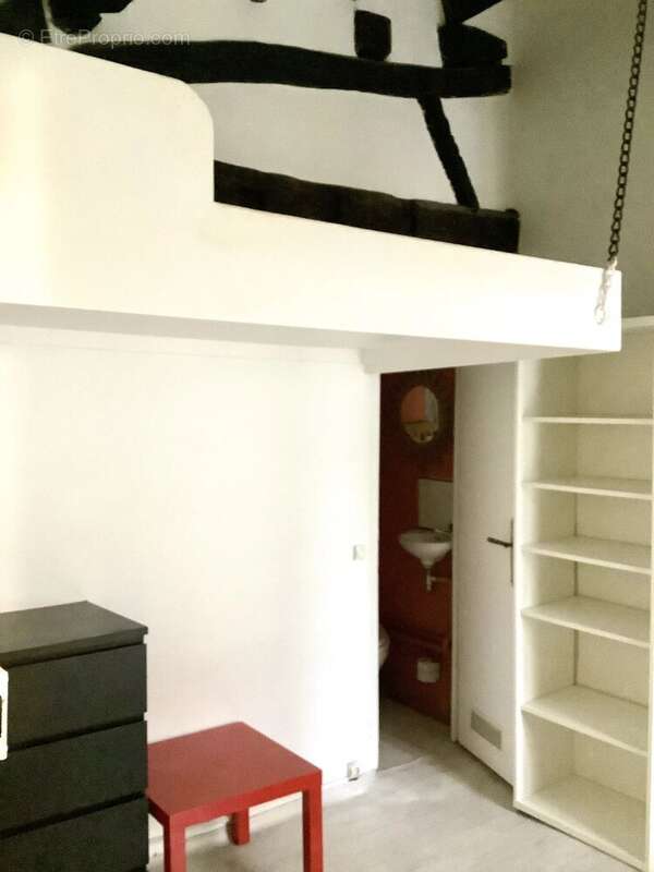 Appartement à PARIS-10E