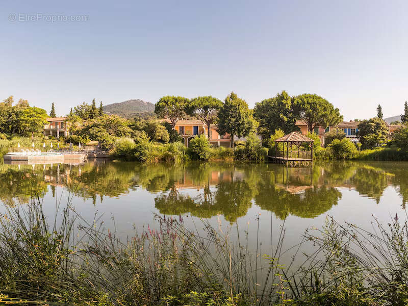 Appartement à GRIMAUD