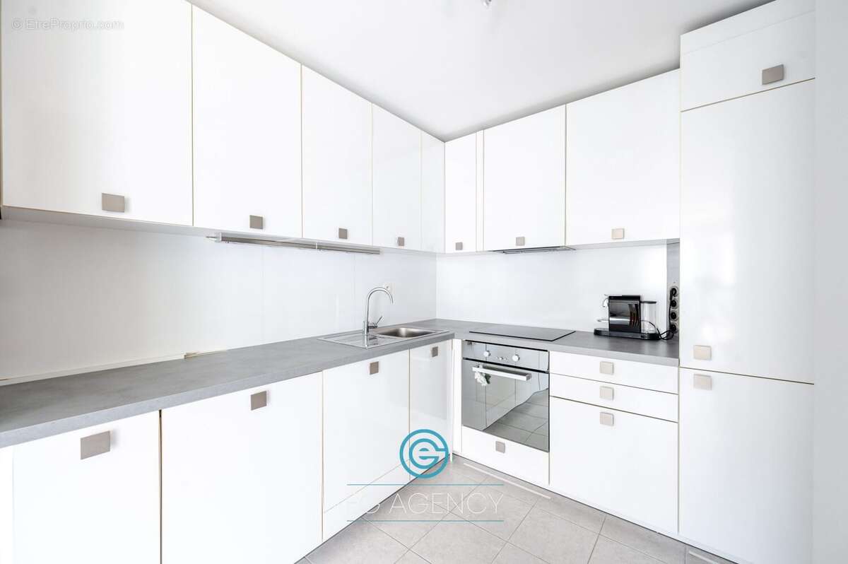 Appartement à MARSEILLE-5E