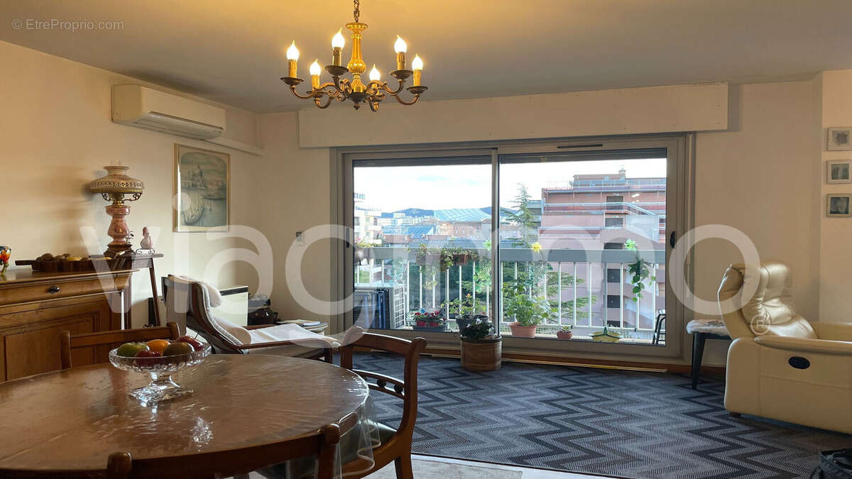 Appartement à MARSEILLE-8E