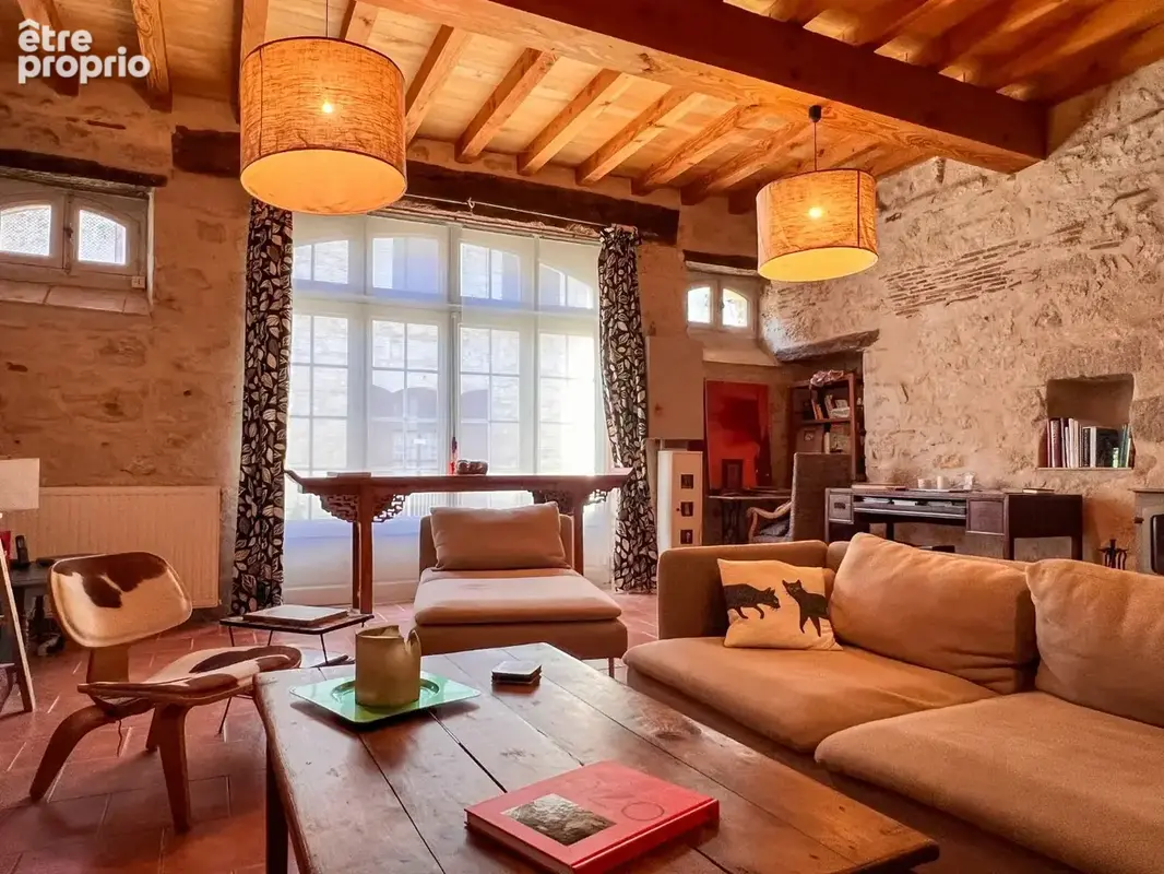 Propriété de charme dans un village prisé avec cour intérieure - photo 3