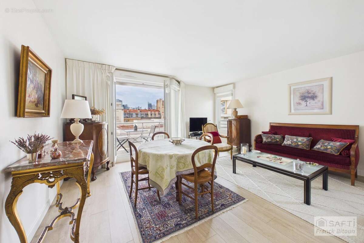 Photo 2 - Appartement à COURBEVOIE