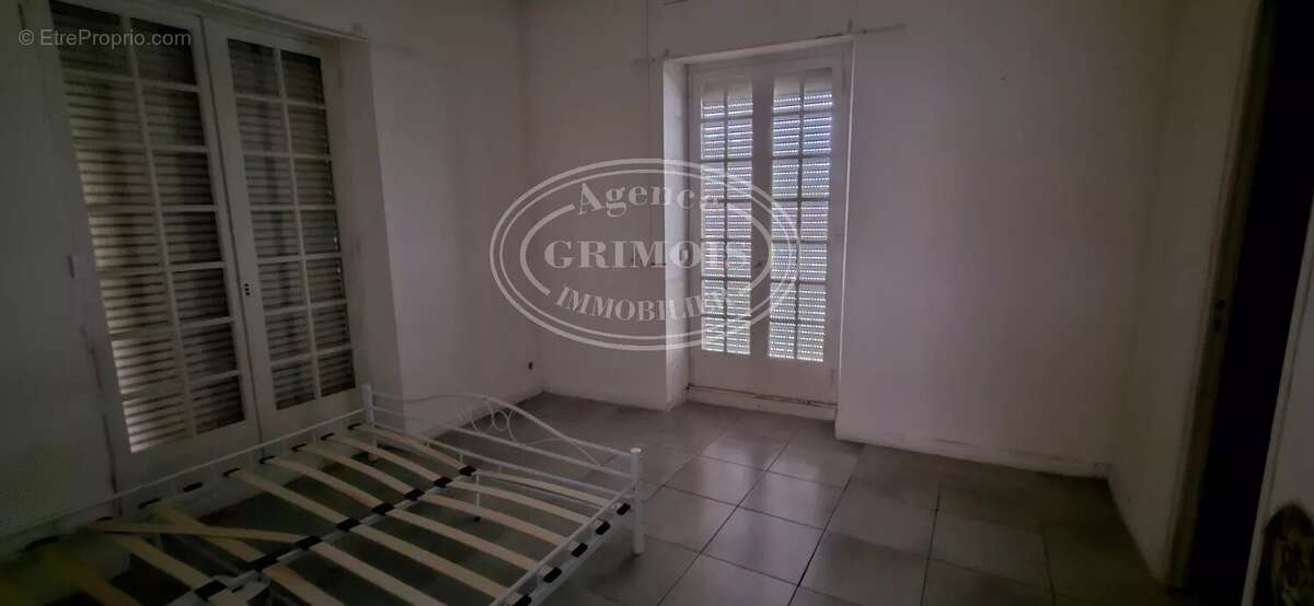 Appartement à LEZIGNAN-CORBIERES