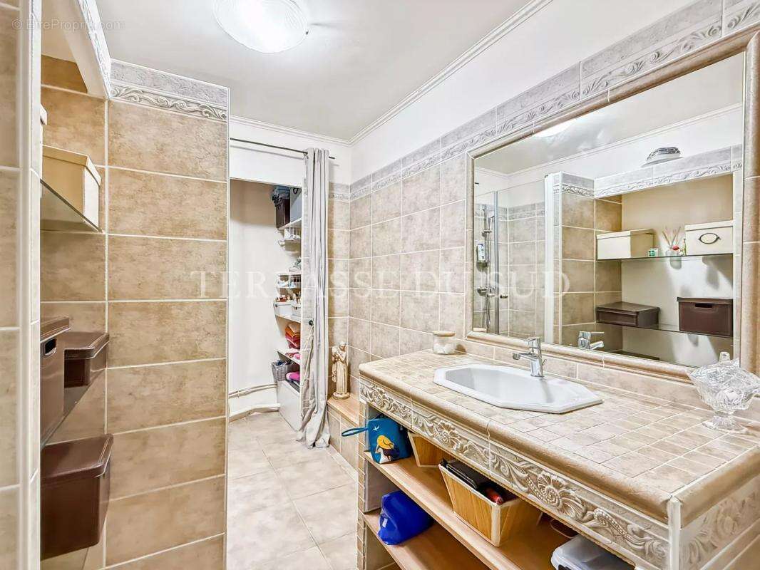 Appartement à MARSEILLE-12E