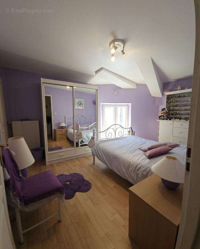 Maison à MONTELIMAR