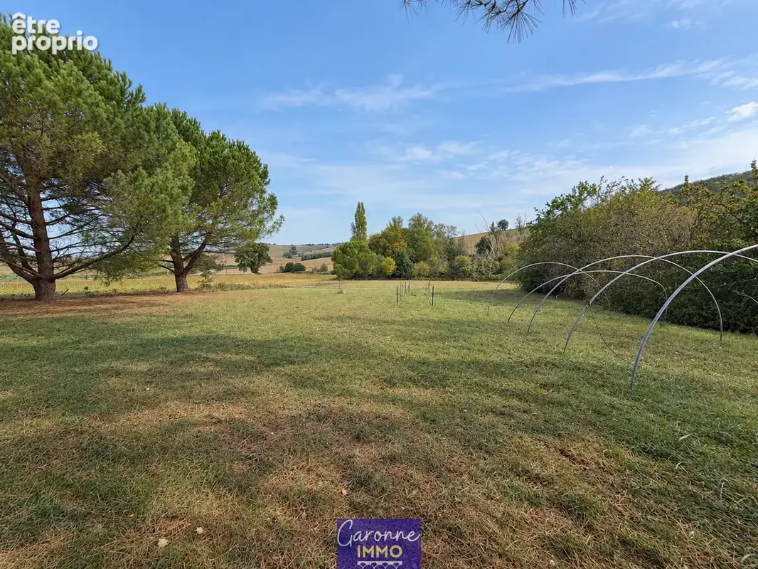 Maison avec triple garage sur 1 hectare - photo 2