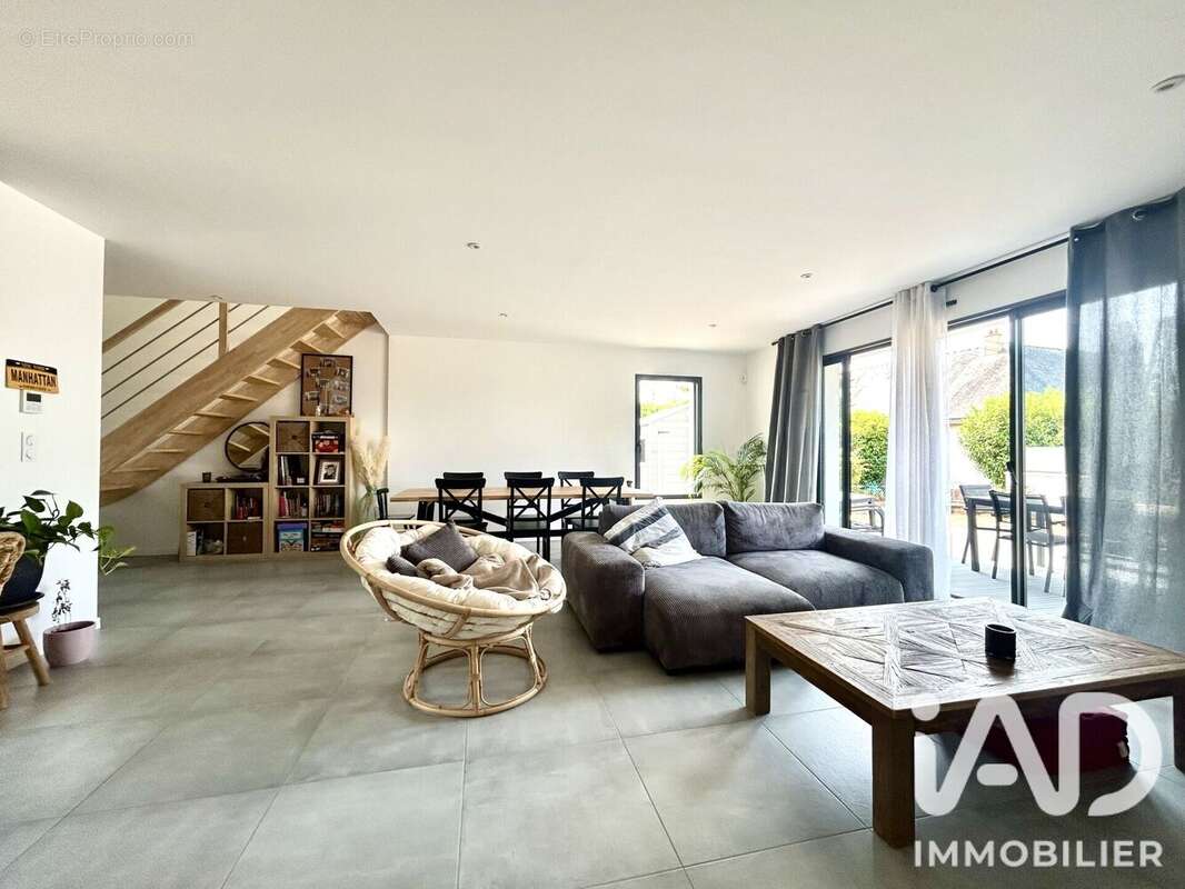 Maison 114 m² à Murs-Erigne  - photo 6