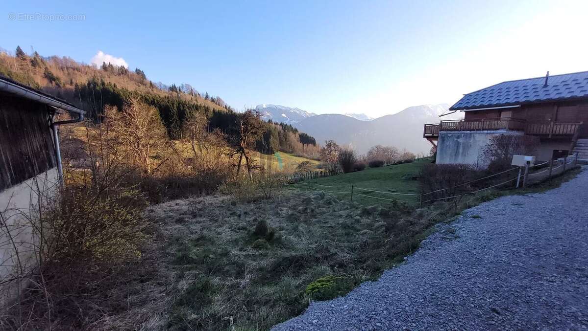 Maison à CHATILLON-SUR-CLUSES