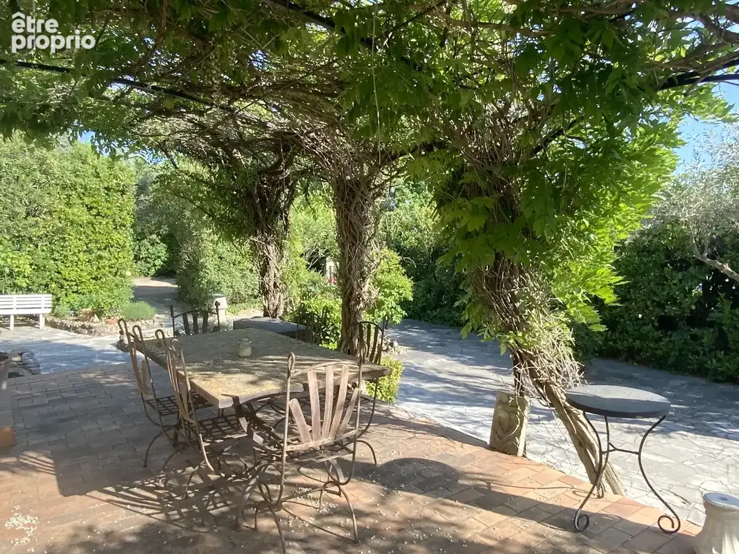 Villa de plain pied avec piscine village tous commerces. - photo 8