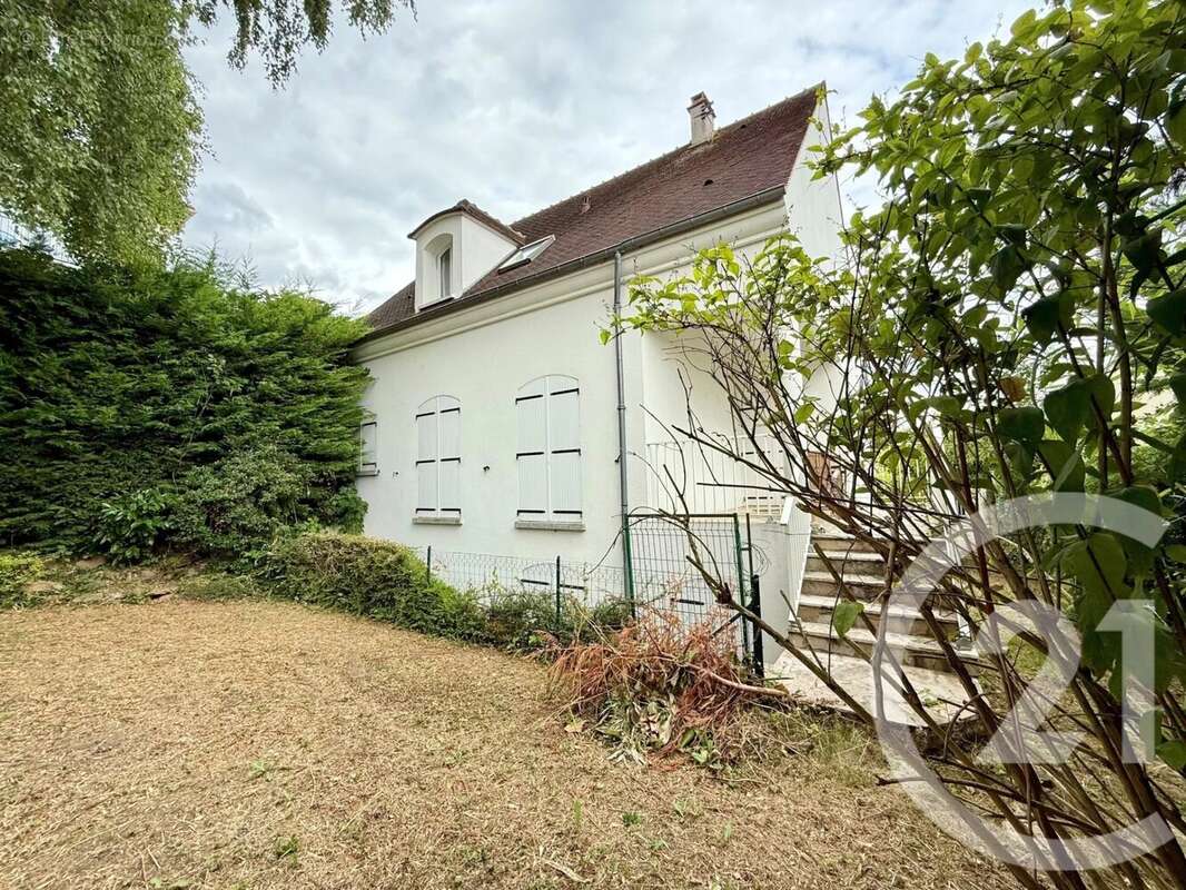 Maison 180 m² à Argenteuil  - photo 3