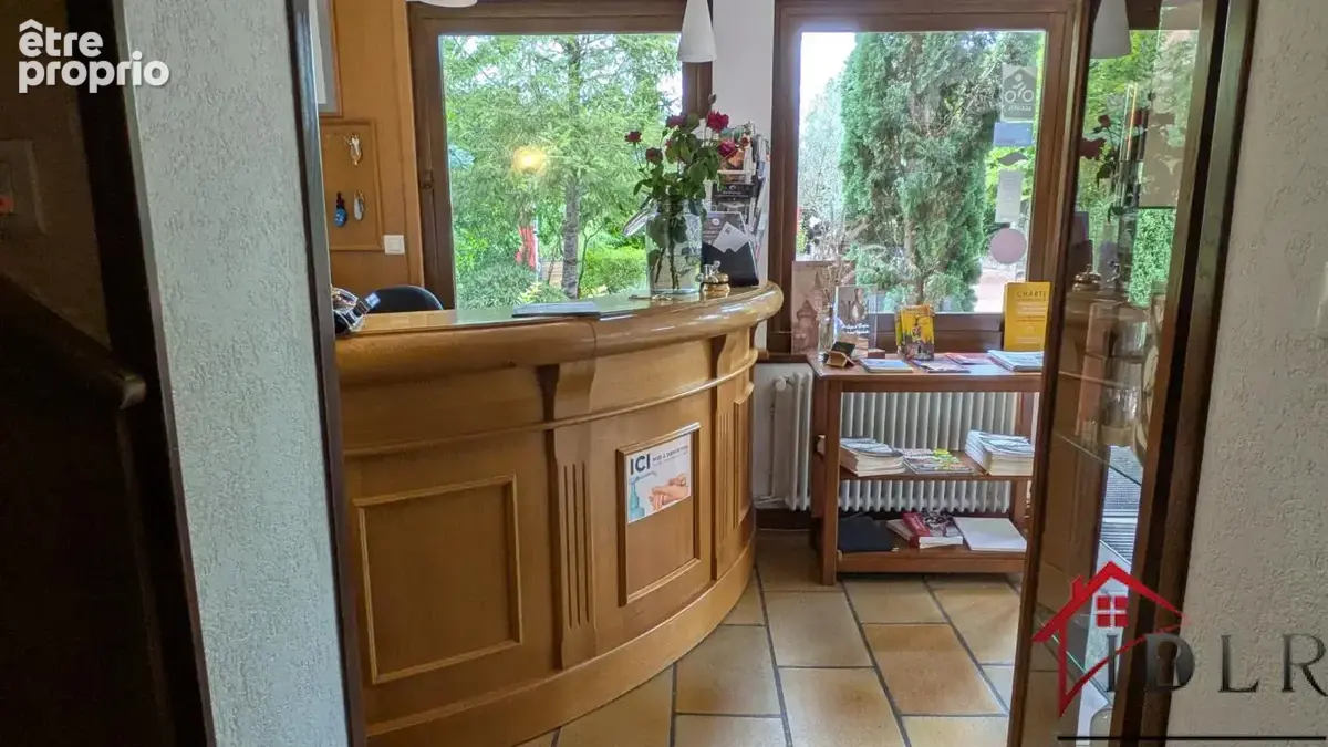 Local commercial - photo 10