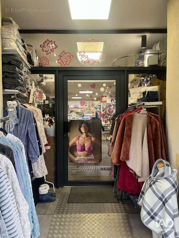 Photo 6 - Commerce à L'ISLE-JOURDAIN
