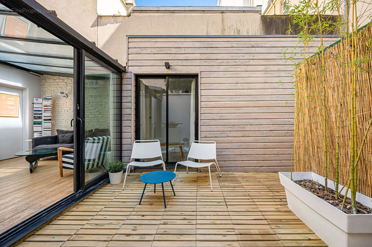 Appartement à PARIS-14E