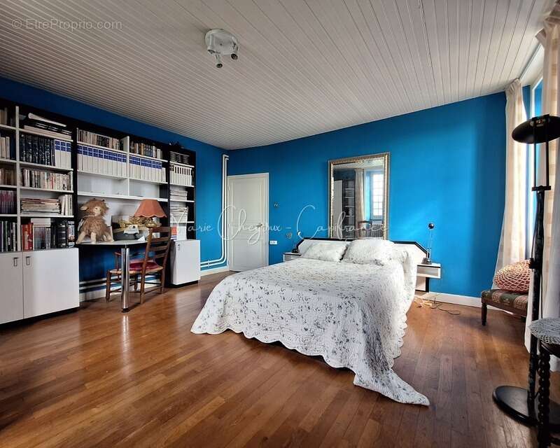 Maison à JUGEALS-NAZARETH