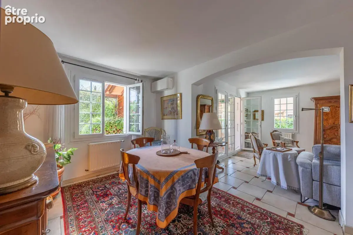 Sanary-sur-mer – maison familiale avec piscine et stationnement - photo 7