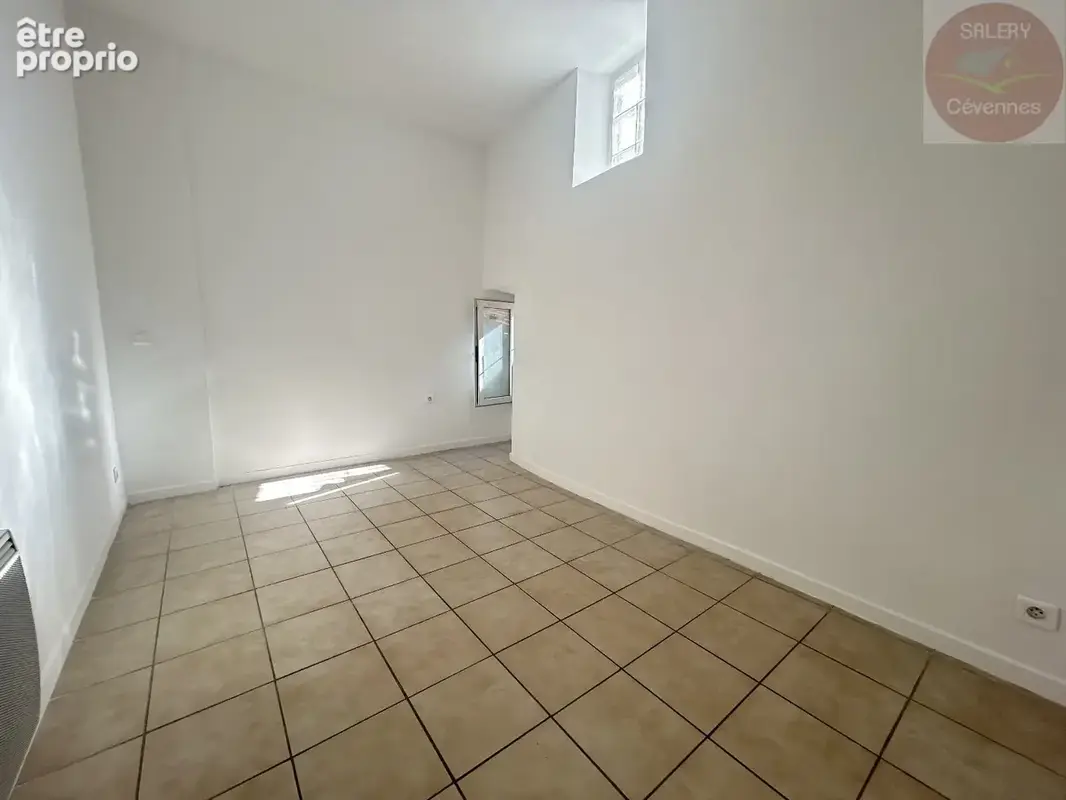 ANDUZE  Appartement T4 lumineux au cur du village - photo 4