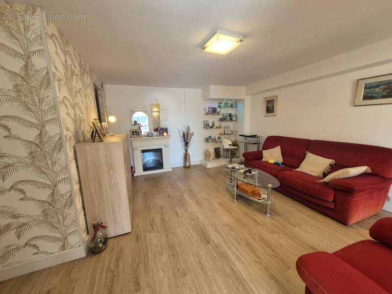 Maison à SOLLIES-TOUCAS