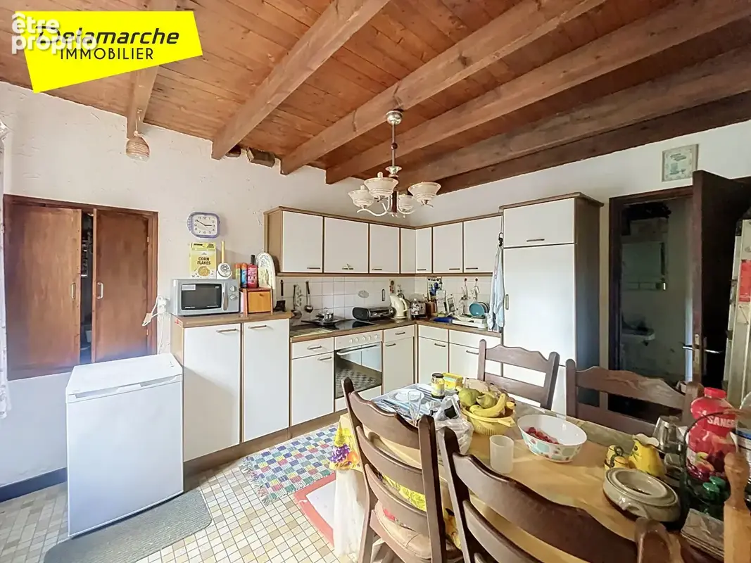 Maison de campagne 3 pièces, dépendances sur terrain de 3854 m² à vendre  au  Mesnil Aubert 50510) - photo 3