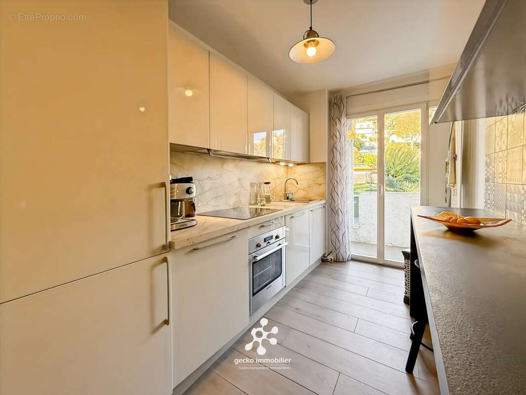 Appartement à VILLENEUVE-LOUBET