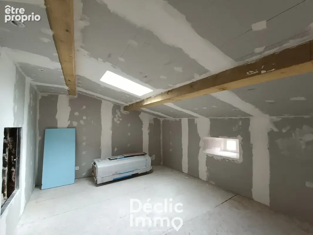 Maison en pierre 83 m² ECHALLAT 16170 URGENT - photo 7