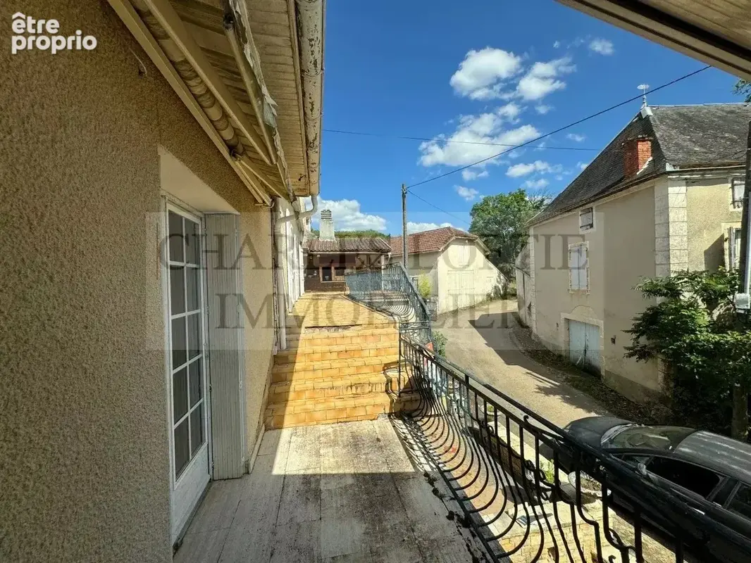 Ensemble immobilier situé à 5 minutes d'un village en Bouriane avec tous commerces - photo 34