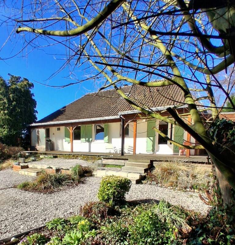 Maison à NOMAIN