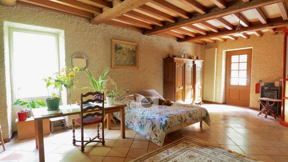 Maison à CLIOUSCLAT