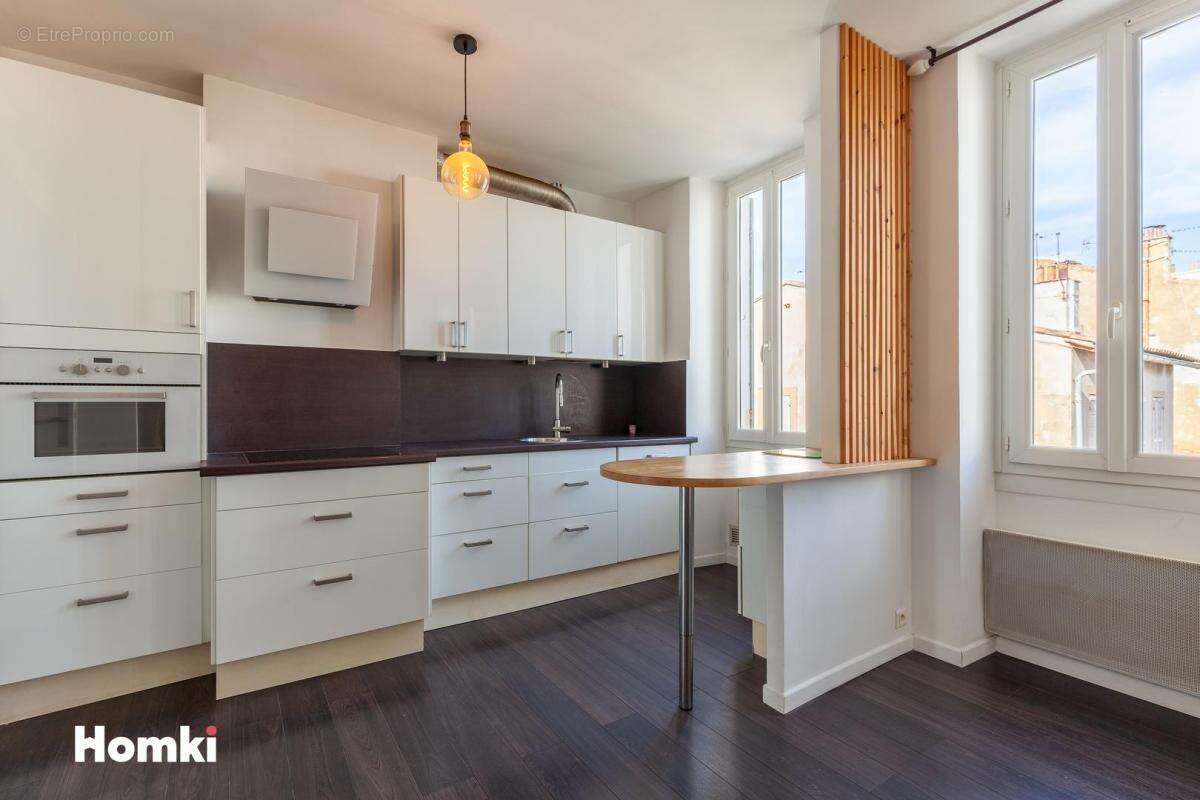 Appartement à MARSEILLE-7E