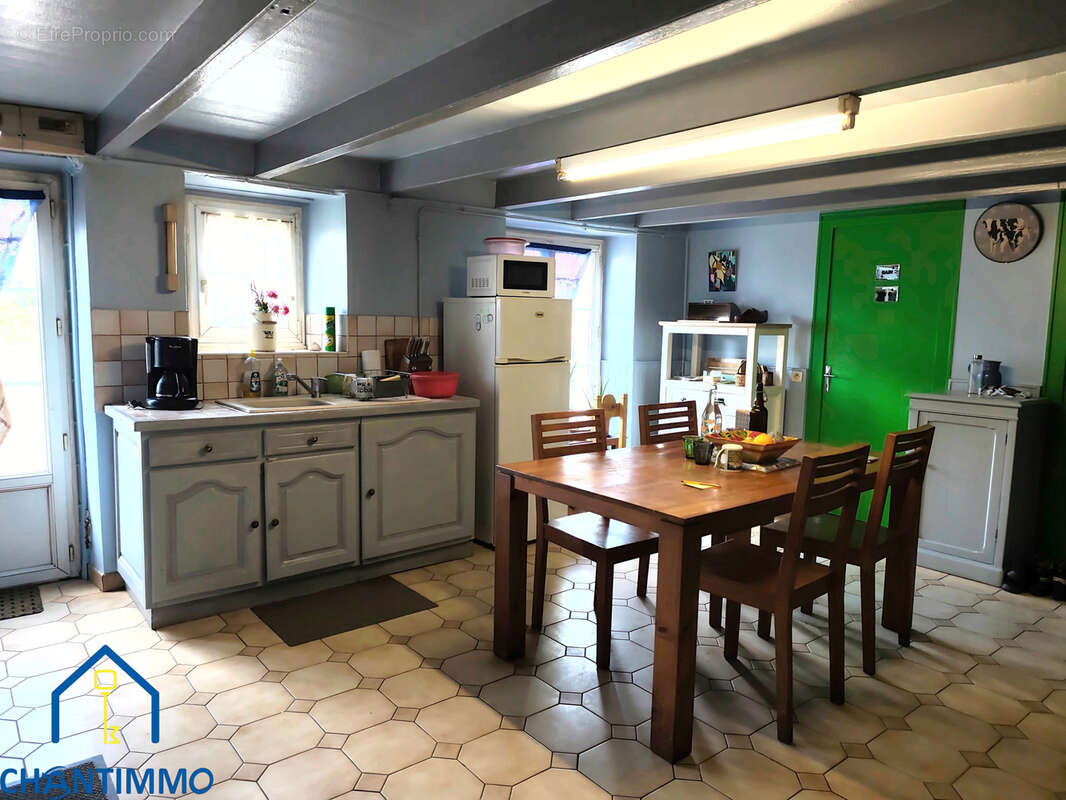 Maison en pierres de 95 m2 avec garage - photo 2