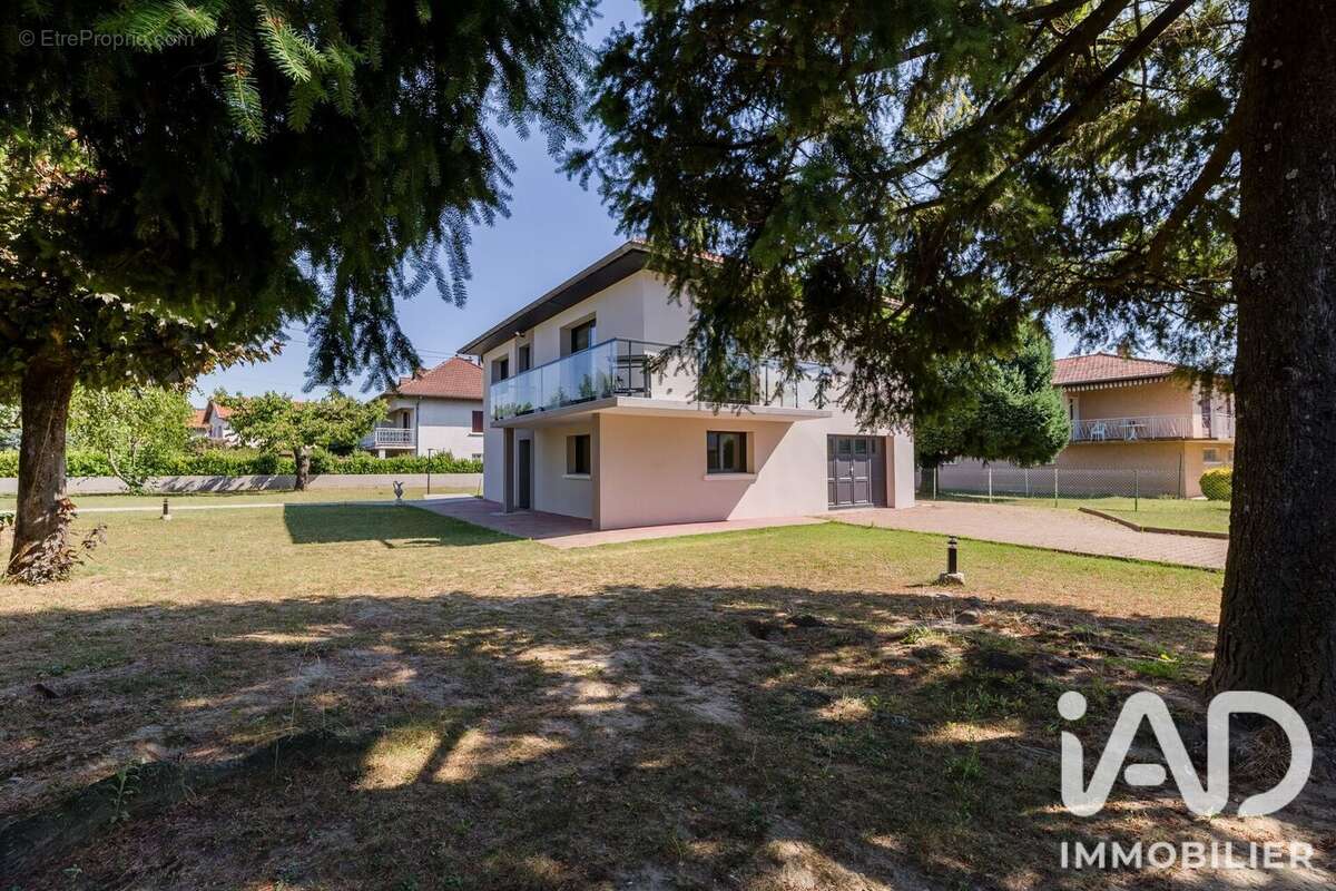 Maison 147 m² à Communay  - photo 4