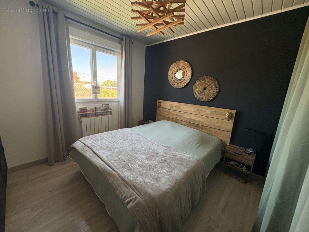A vendre maison renovee avec jardin et piscine - photo 10