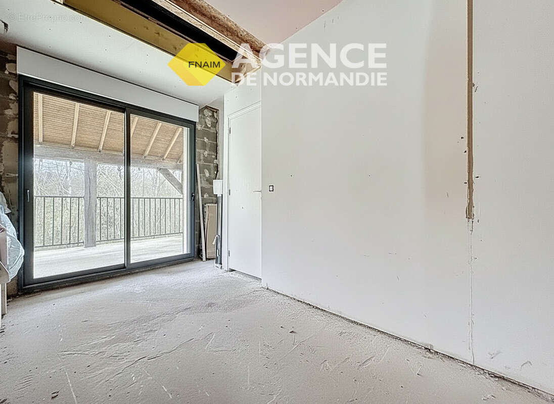 Maison à MONTREUIL-L'ARGILLE